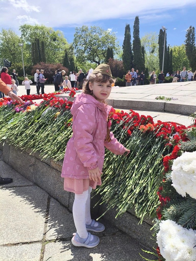 Помним и гордимся: коллективы Дворца творчества почтили память героев