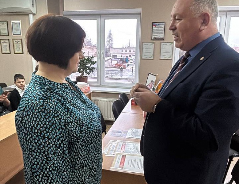 Награждение педагогов Дворца медалями "За пропаганду пожарного дела"