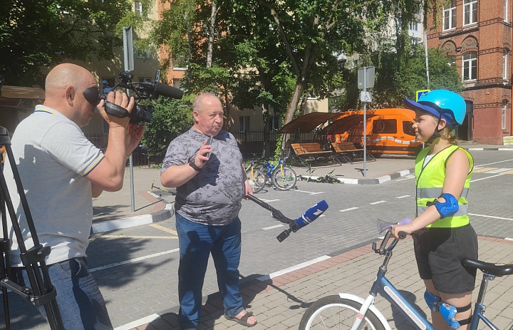 Засветились на Первом канале